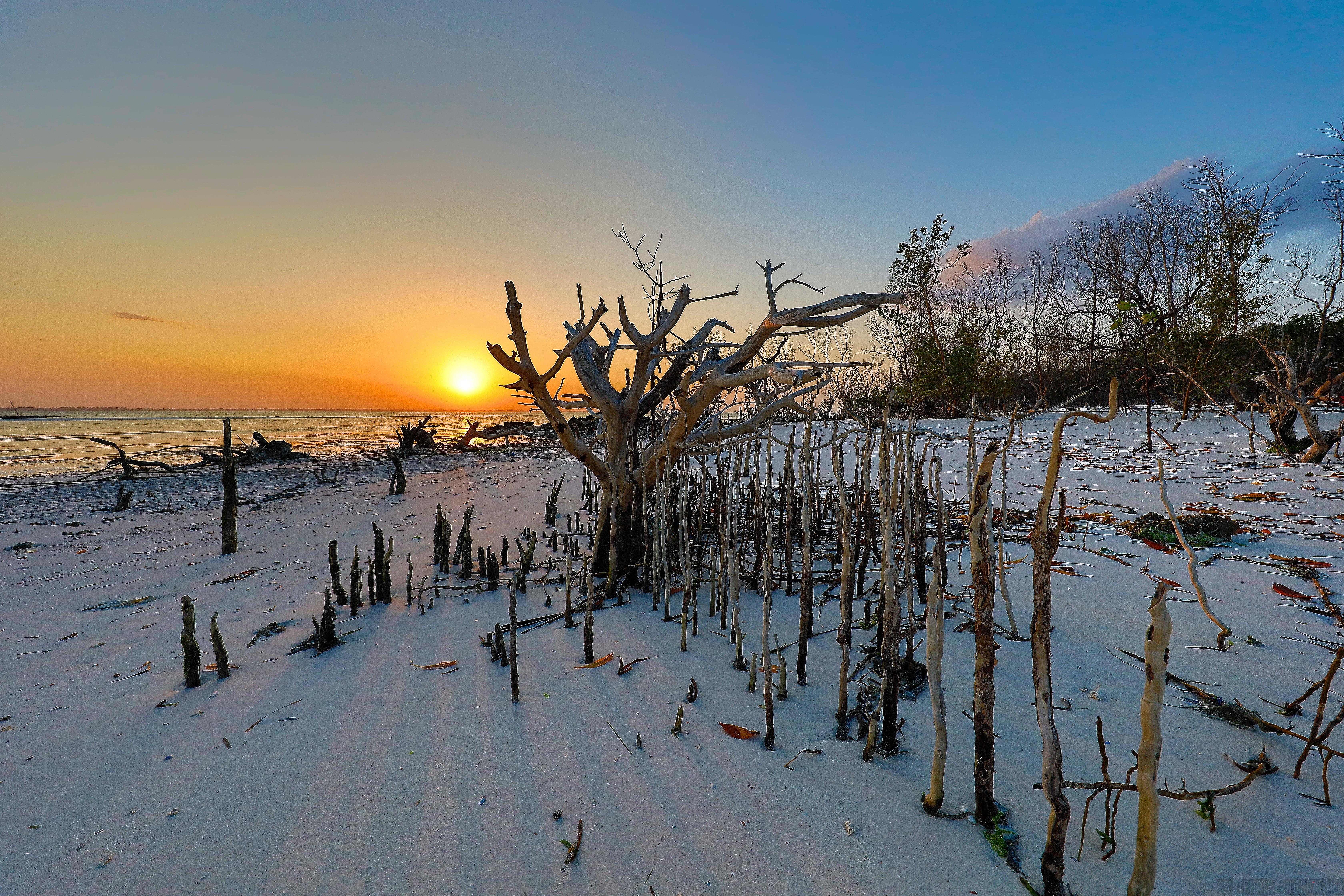 Отель Michamvi Sunset Bay Экстерьер фото